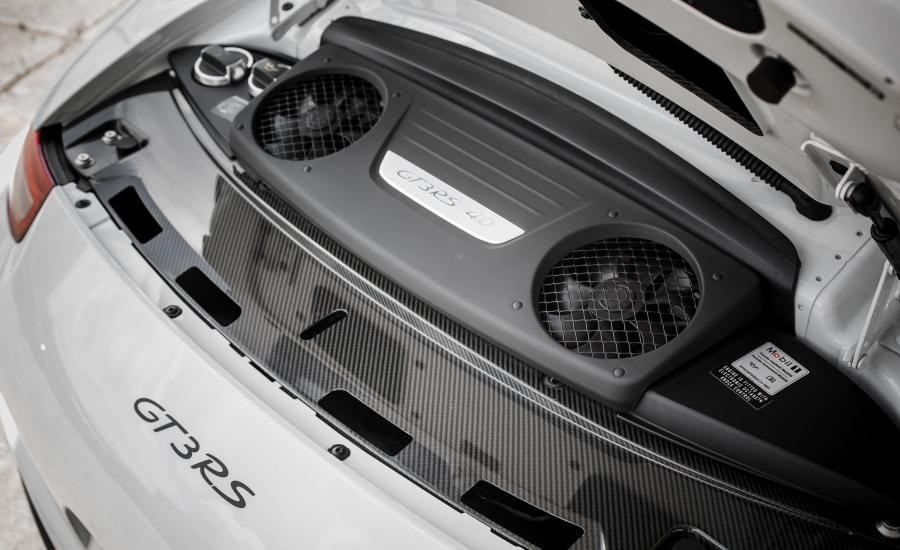 Моторный отсек Porsche 911 GT3 RS 2016 года  (NA) (фото 16 из 22)